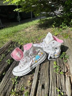 Converse White & Pink Hello Kitty Hi-Top Sneakers W-6 M-4 Pre-owned Unisex